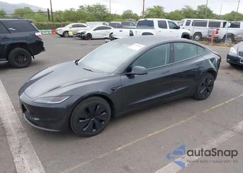 2024 Tesla Model 3 Long Range Dual Motor All-Wheel Drive z USA, uszkodzony, nr VIN 5YJ3E1EB8RF812854